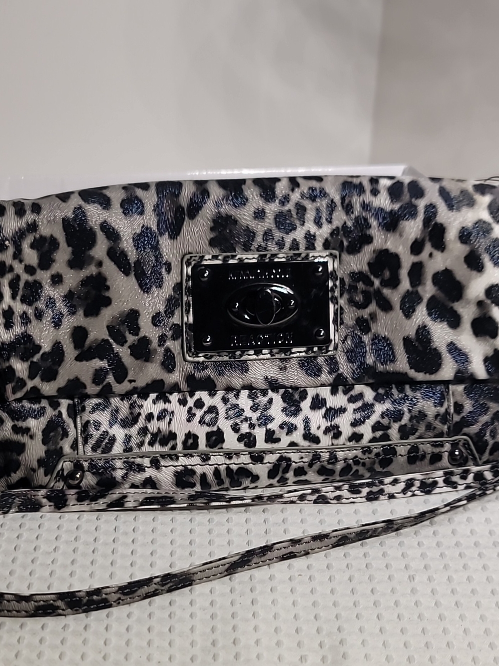 Kenneth Cole Reaction Black And White Leopard